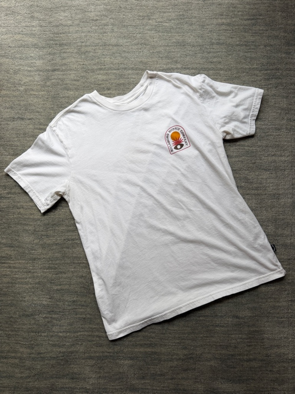 Billabong Men’s White Graphic Pocket-Print Men’s T-Shirt Size Medium